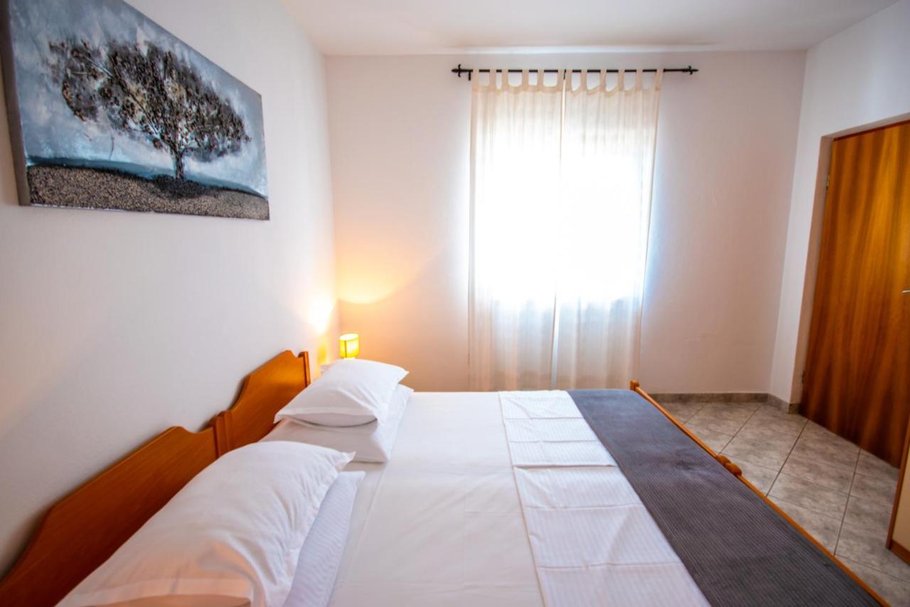 Apartment Franic โปดสตรานา ภายนอก รูปภาพ